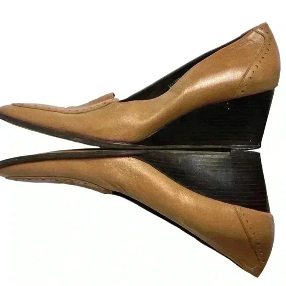 Elegant Brown Wedge Loafers - Picture 10 of 16